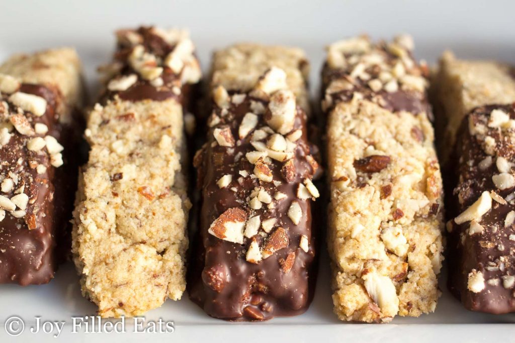 almond biscotti cookies lined in a row close up