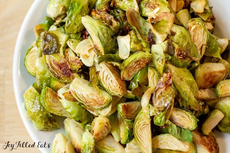 close up of roaasted golden brown keto brussel sprouts