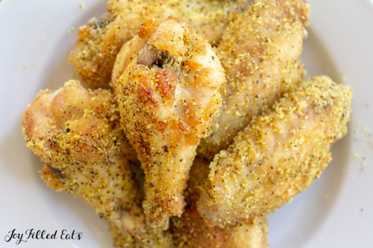 close up of keto wings with lemon pepper rub