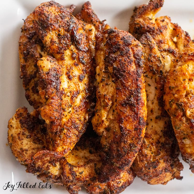 close up of blackened chicken tenders