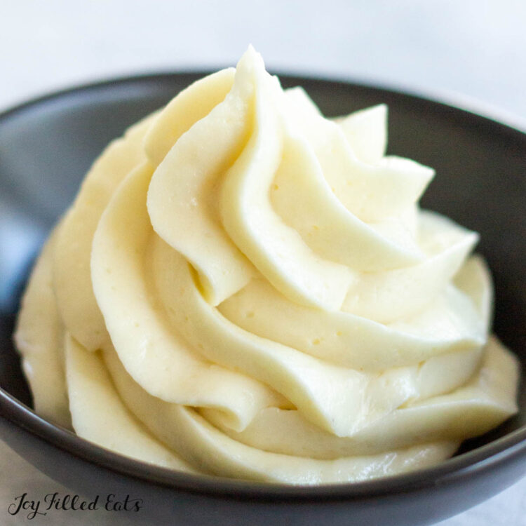 small dish of keto cream cheese frosting