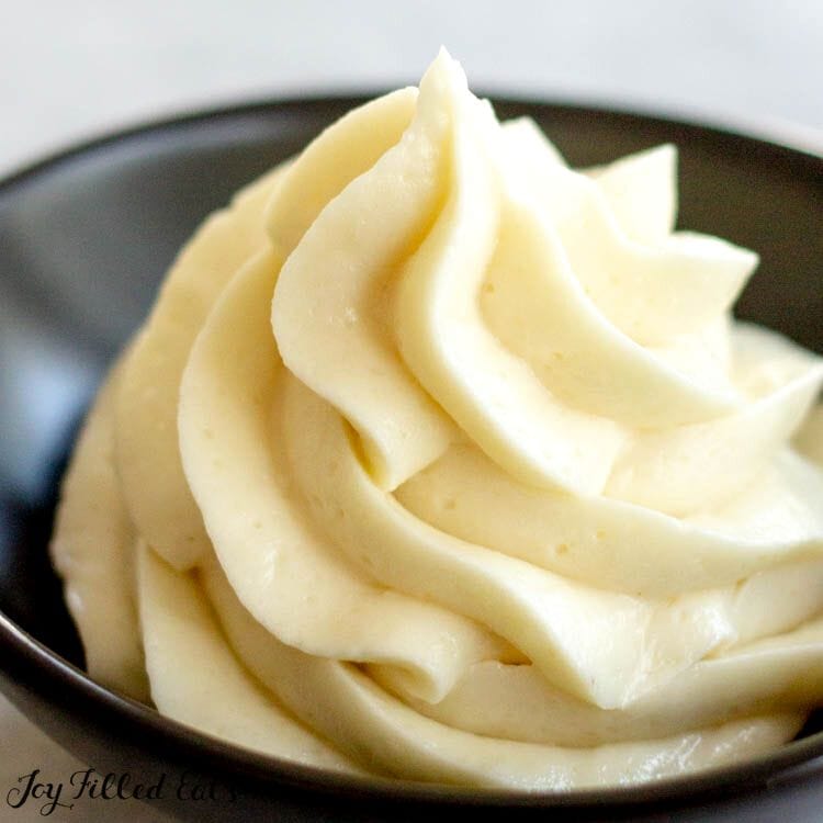 small dish of keto cream cheese frosting